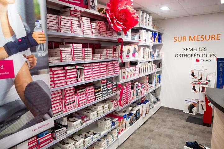 Des semelles orthopédiques sur mesure.